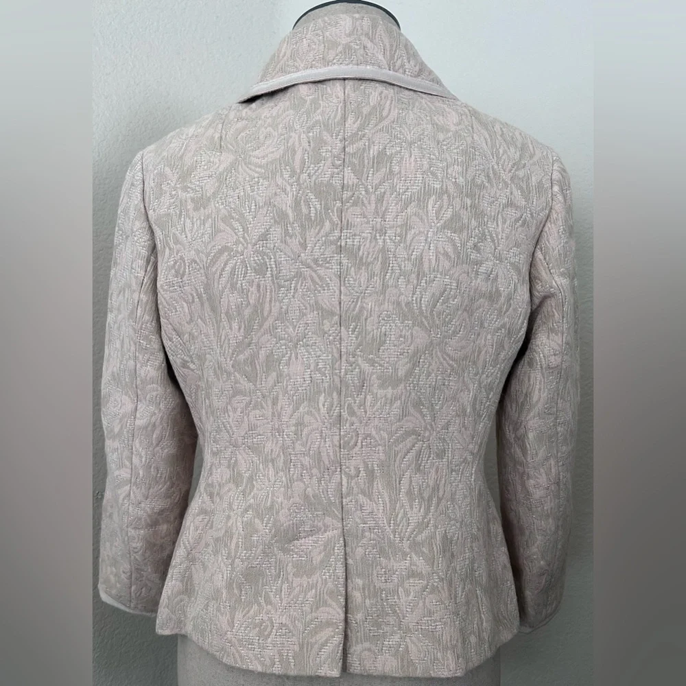 Dana Buchman Textured Cream Blazer